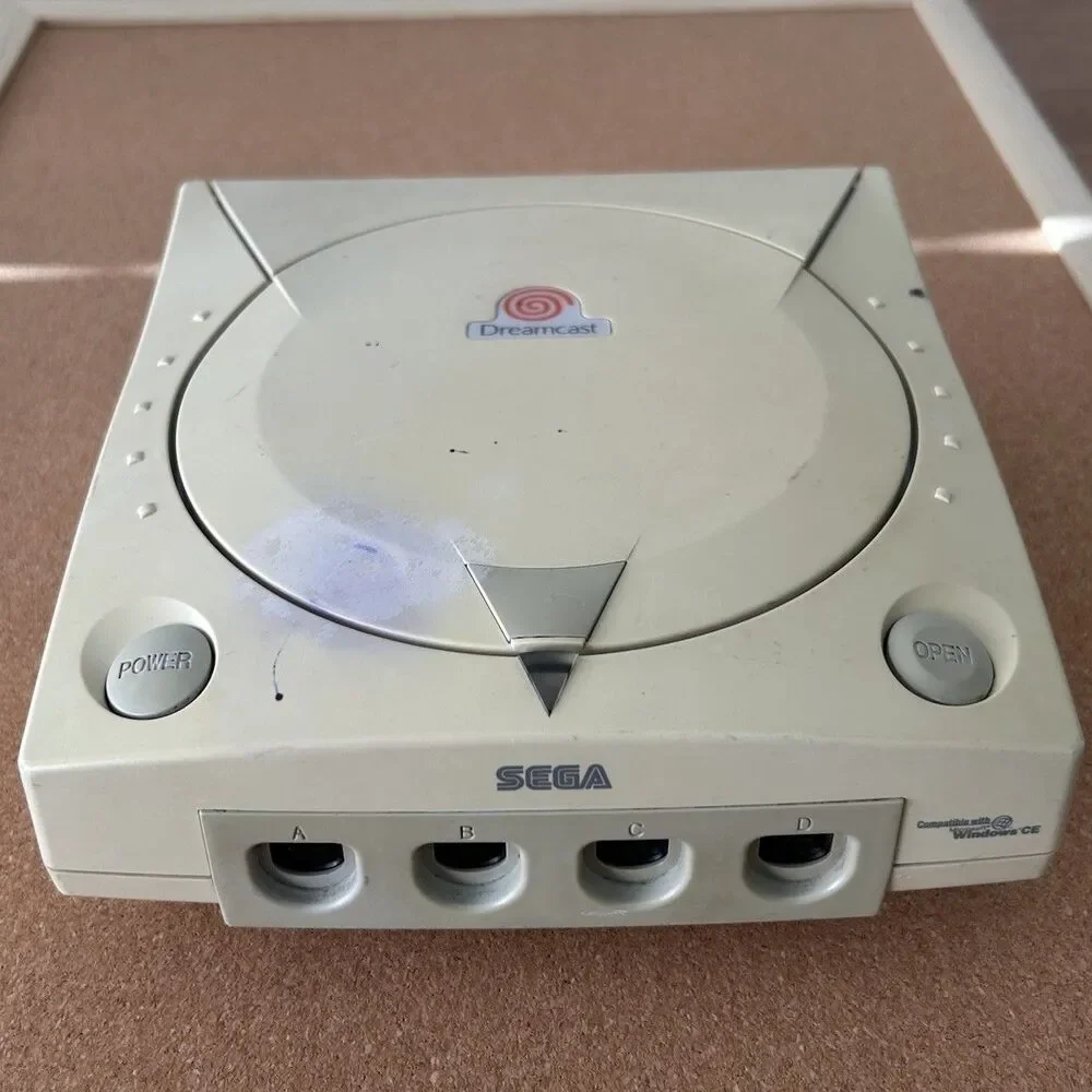 Sega Dreamcast Video Game Console ONLY White HKT-3020 -For Parts/Repairs! *READ*